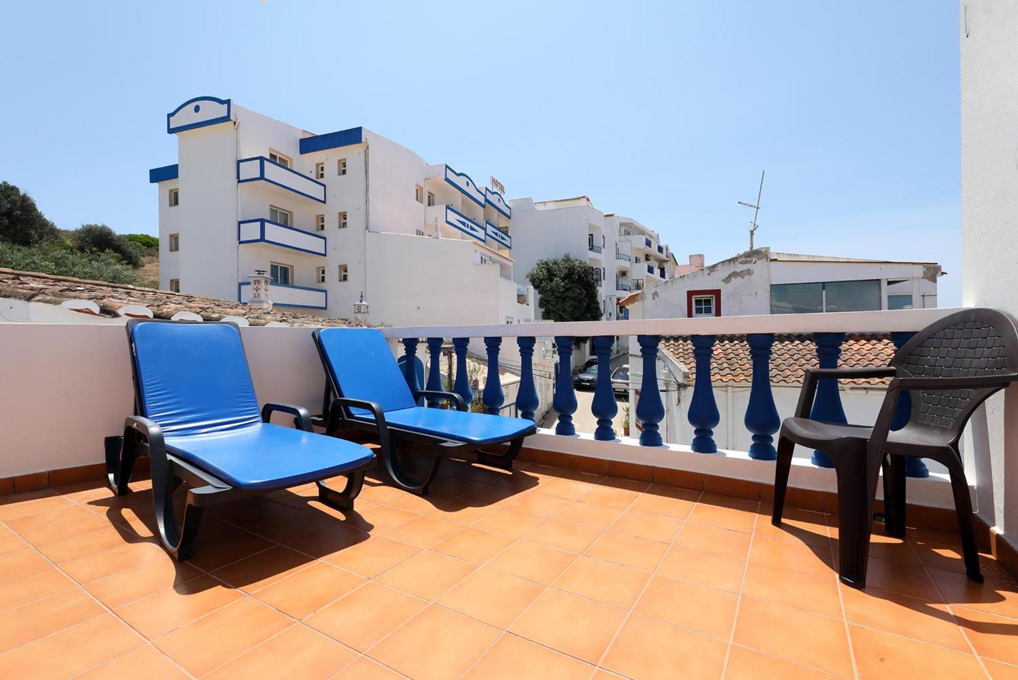 Akisol Apartments In Burgau Budens Exterior photo